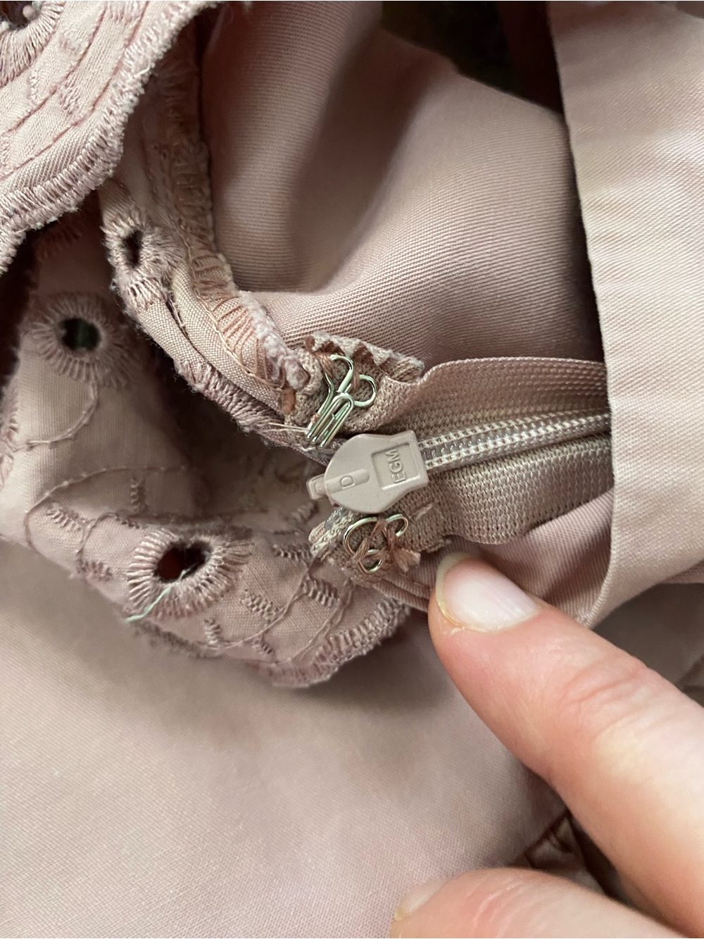 En Saison Barnette Maxi Dress Dusty Rose Mauve Cotton Eyelet Open Back Pockets - Picture 10 of 16